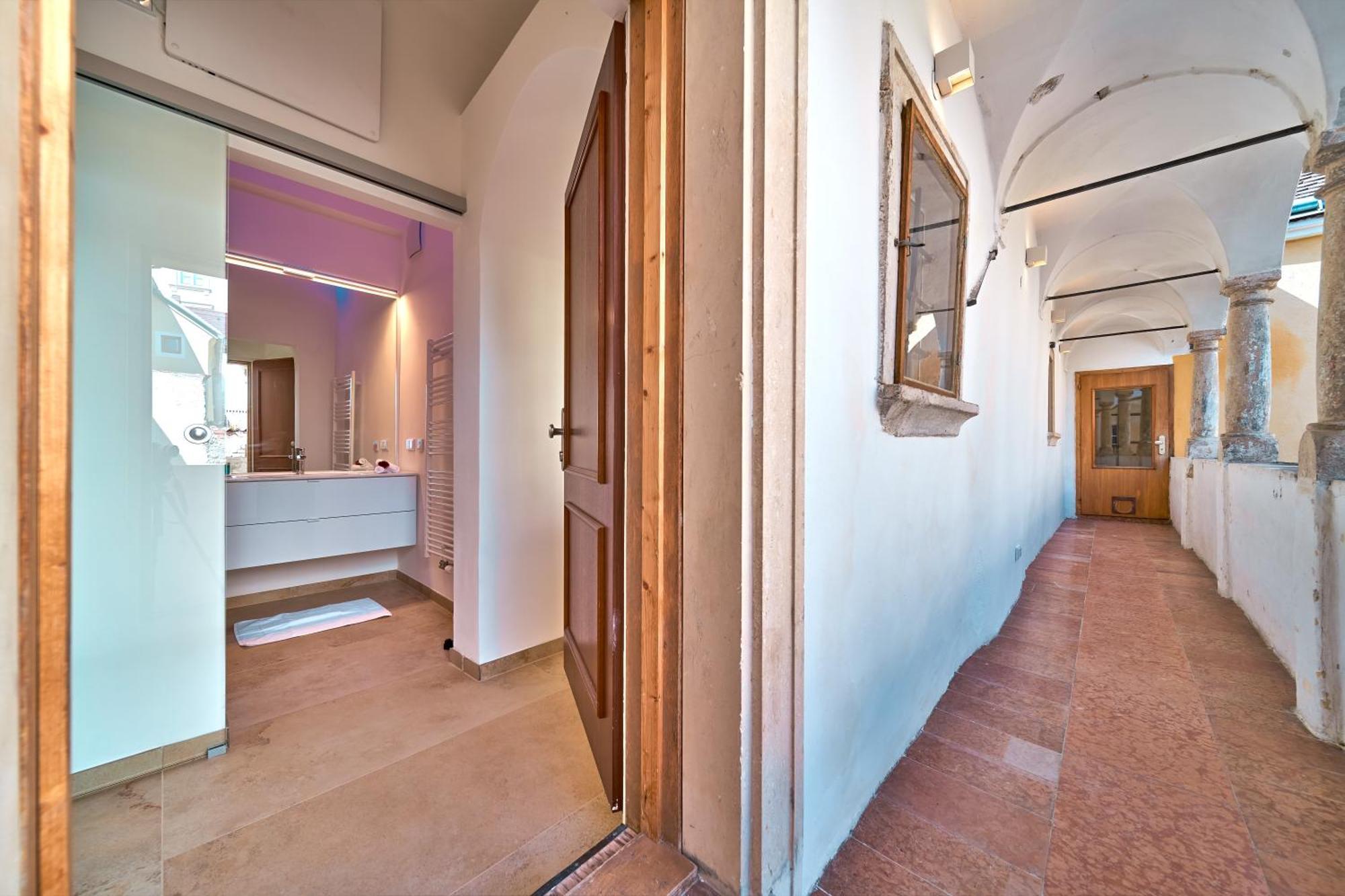 Smile Apartments "Lesehof" Krems an der Donau Room photo