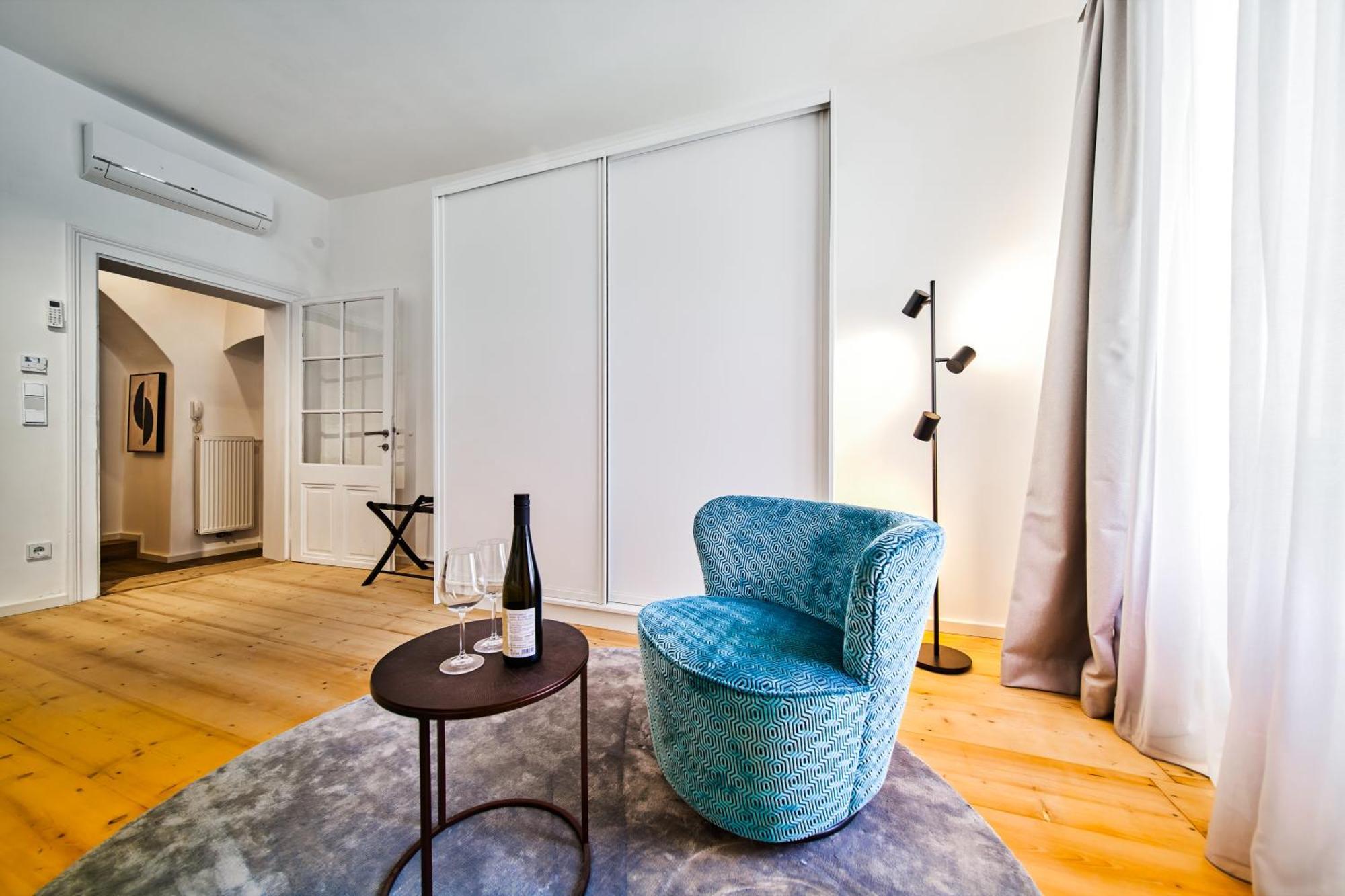 Smile Apartments "Lesehof" Krems an der Donau Room photo